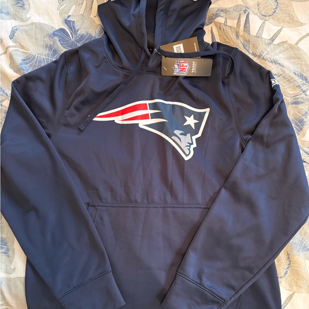New England Patriots Hoodie (NWT) 💙❤️
